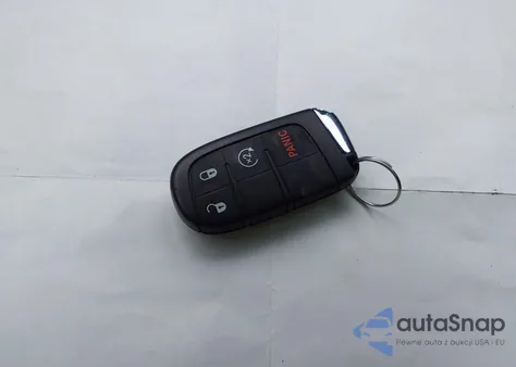 2018 Jeep Compass Latitude 4X4 z USA, uszkodzony, nr VIN 3C4NJDBBXJT435833